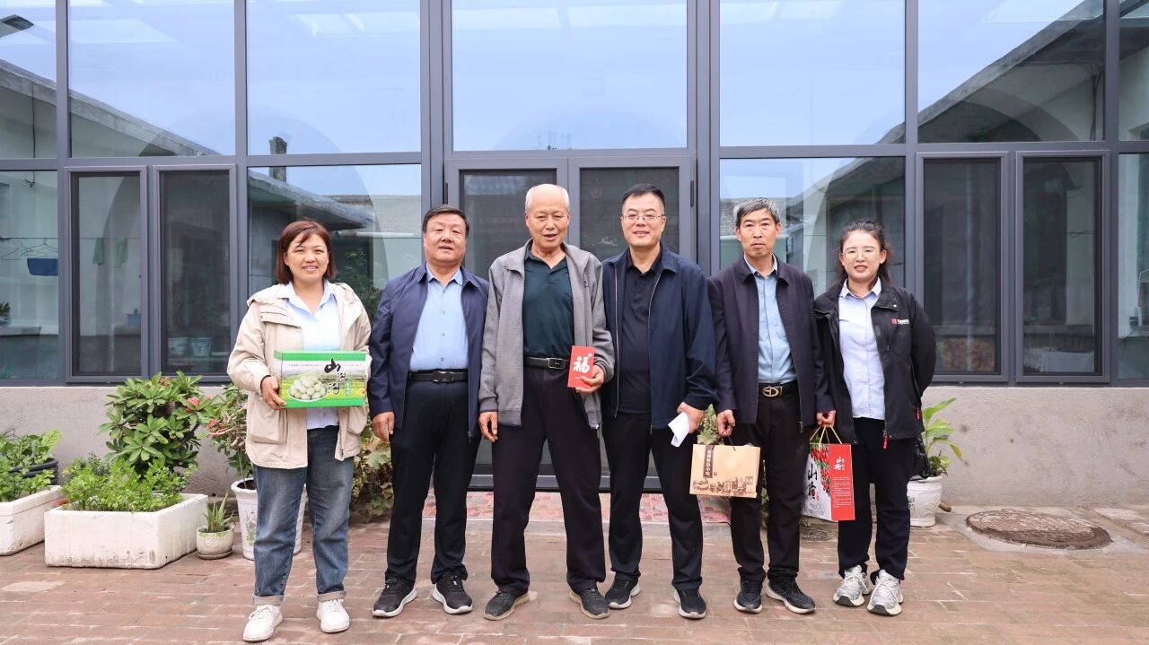 a167eb2fd9c69b9775aa1a56aa14d933.jpg a167eb2fd9c69b9775aa1a56aa14d933.jpg